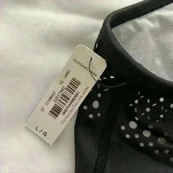 Victoria Secret Sport Bra - Picture 5 of 5